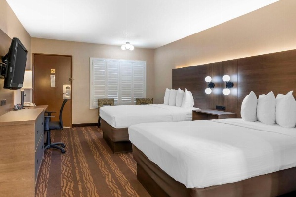 Best Western Plus Stovall's Inn image 17